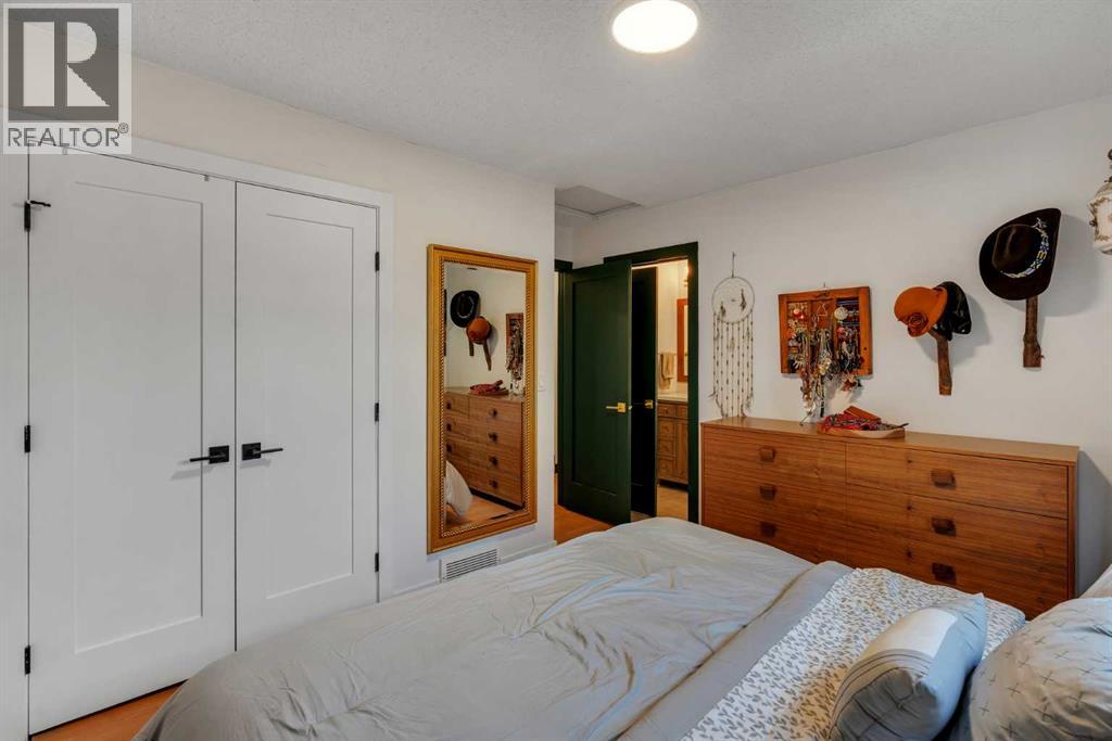 155 Brookgreen Drive SW, Calgary, Alberta  T2W 2W4 - Photo 30 - A2344877