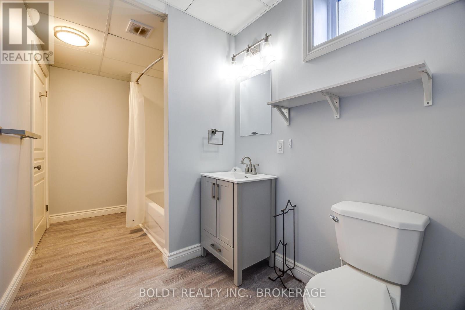 26 Matthews Court, St. Catharines, Ontario  L2S 4C4 - Photo 33 - X13821938