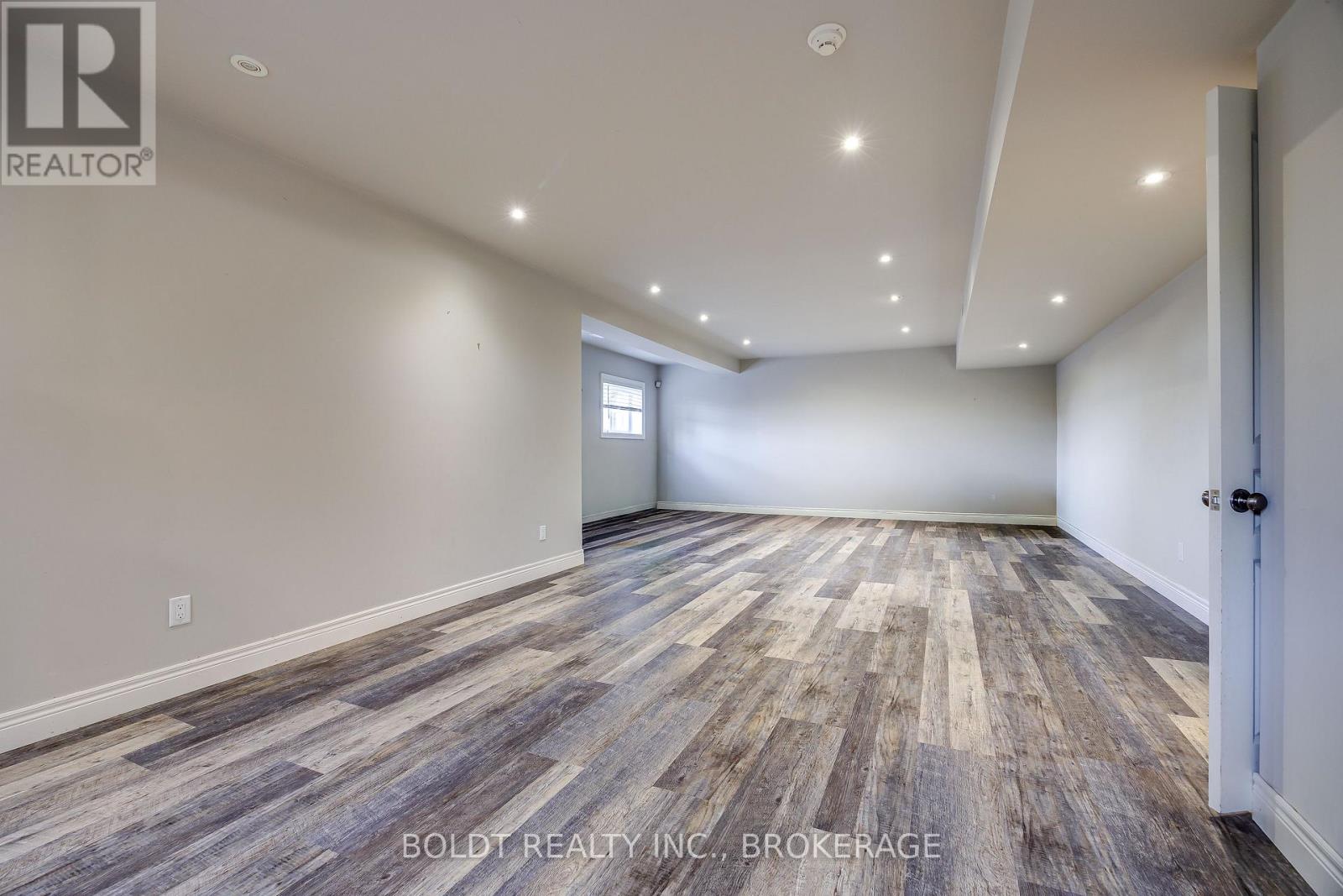 26 Matthews Court, St. Catharines, Ontario  L2S 4C4 - Photo 32 - X13821938