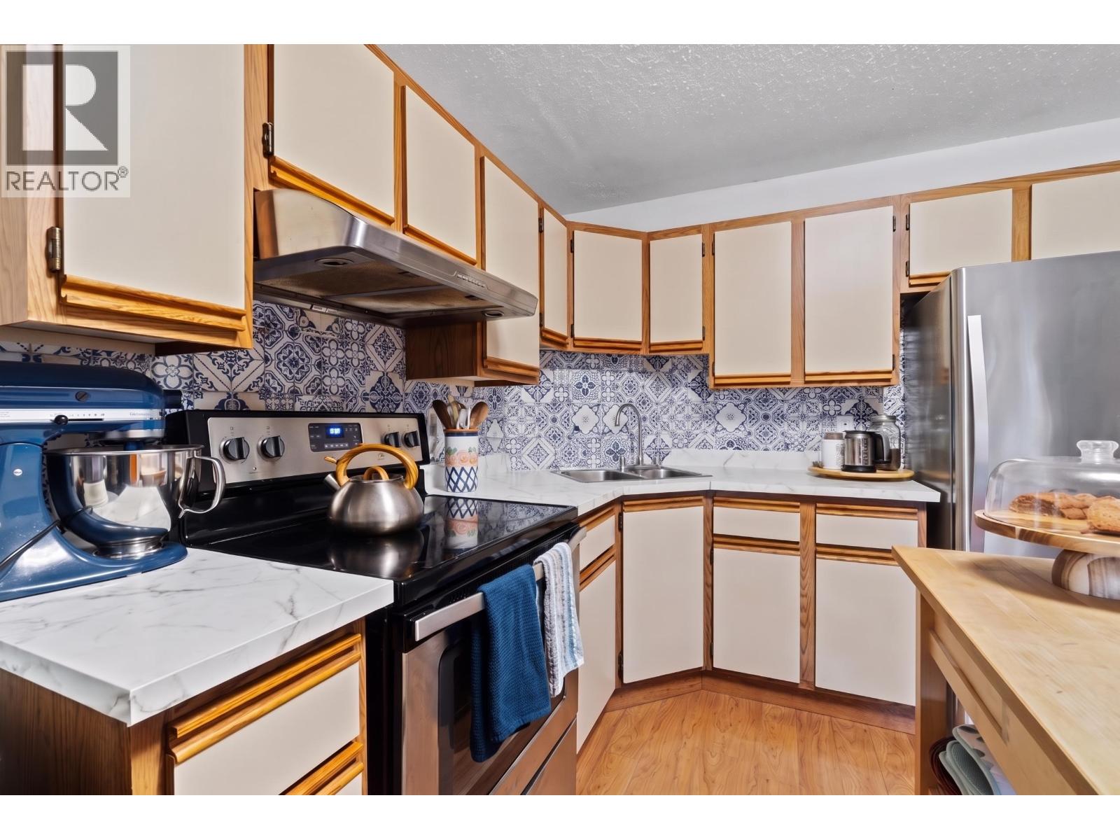 570 Colby Street, New Westminster, British Columbia  V3L 3Z1 - Photo 6 - R3106458