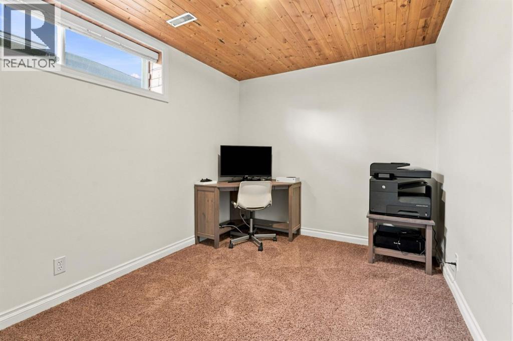 5432 Bannerman Drive NW, Calgary, Alberta  T2L 1W2 - Photo 33 - A2347335