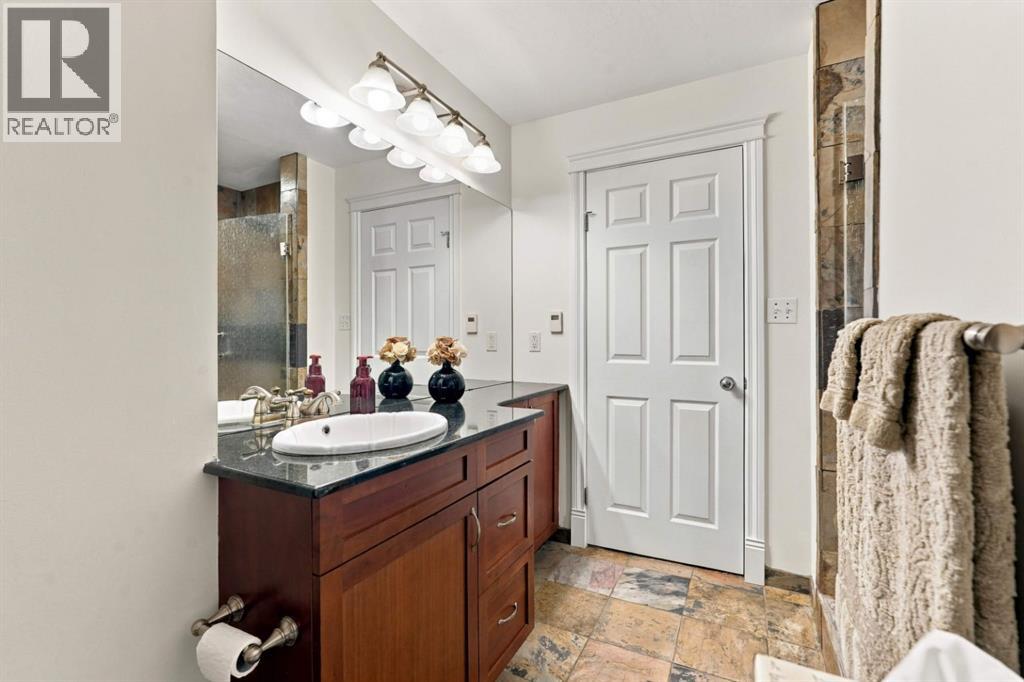 5432 Bannerman Drive NW, Calgary, Alberta  T2L 1W2 - Photo 20 - A2347335