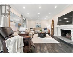37 TULIP STREET, Oakville, Ontario