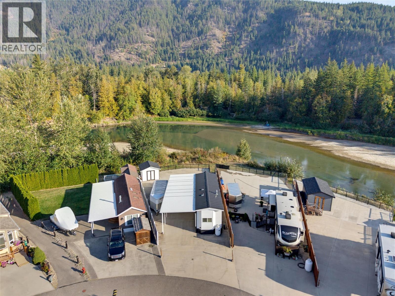 1383 Silver Sands Road Unit# 68, Sicamous, British Columbia