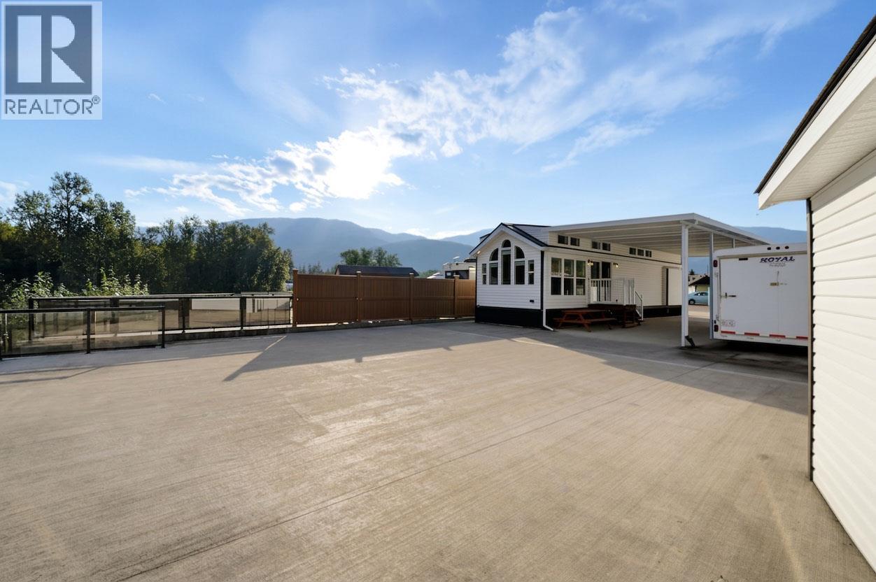 1383 Silver Sands Road Unit# 68, Sicamous, British Columbia  V0E 2V4 - Photo 13 - 10401388