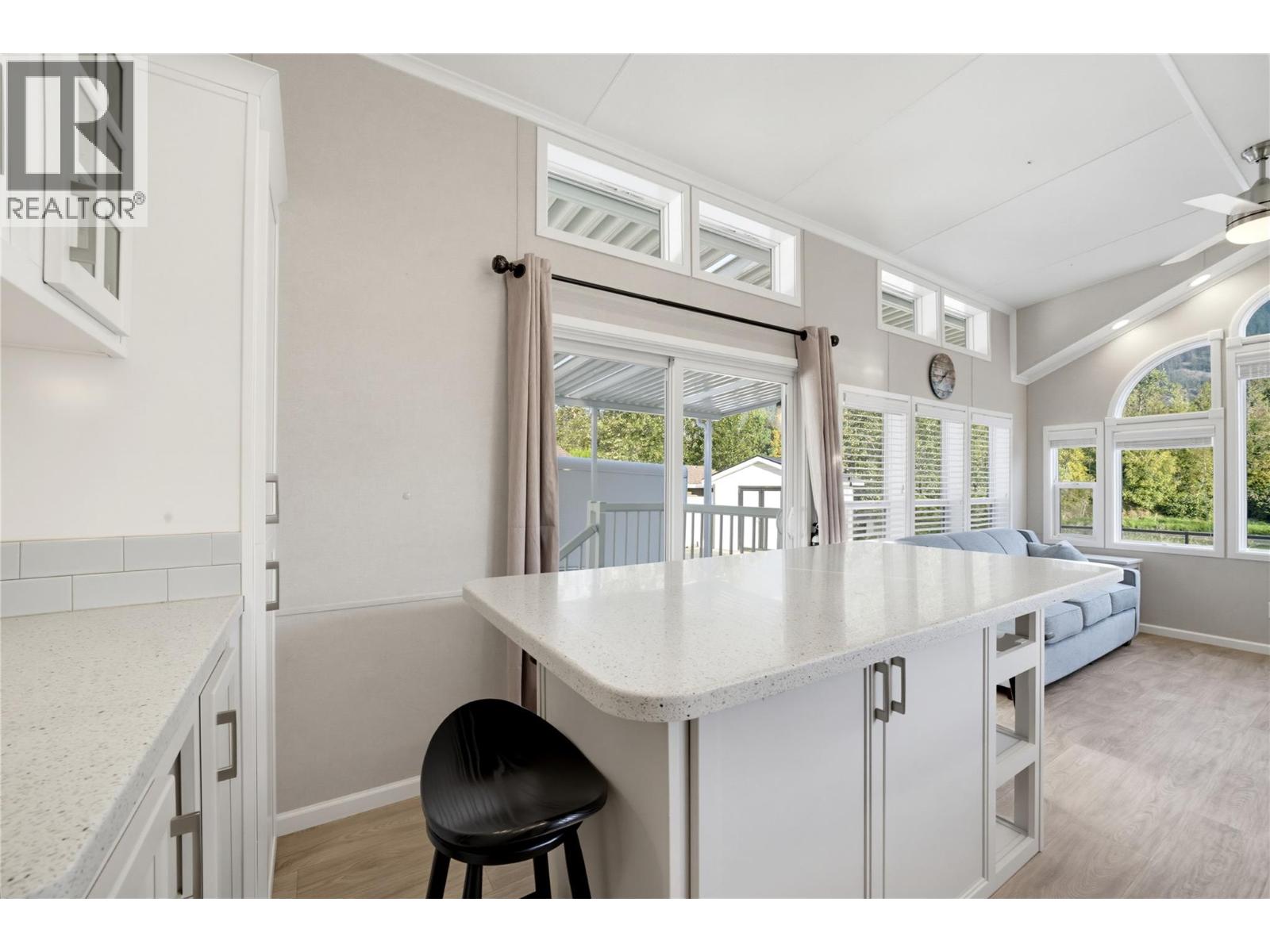 1383 Silver Sands Road Unit# 68, Sicamous, British Columbia  V0E 2V4 - Photo 19 - 10401388