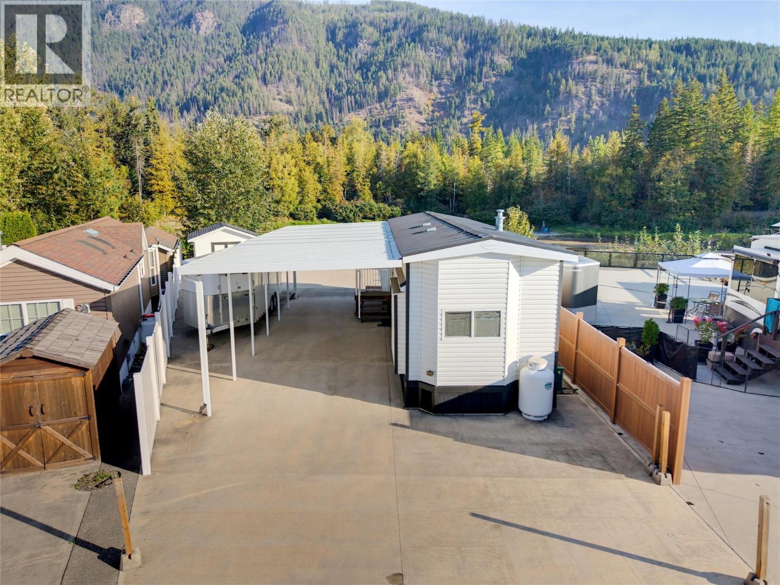 1383 Silver Sands Road Unit# 68, Sicamous, British Columbia  V0E 2V4 - Photo 4 - 10401388