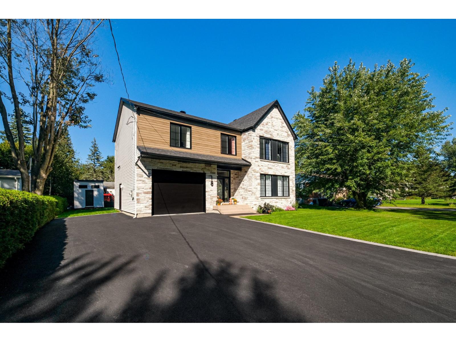 18 Rue Joseph-Albert-Morin Saint-Jean-sur-Richelieu Quebec Canada J2X5S1 2