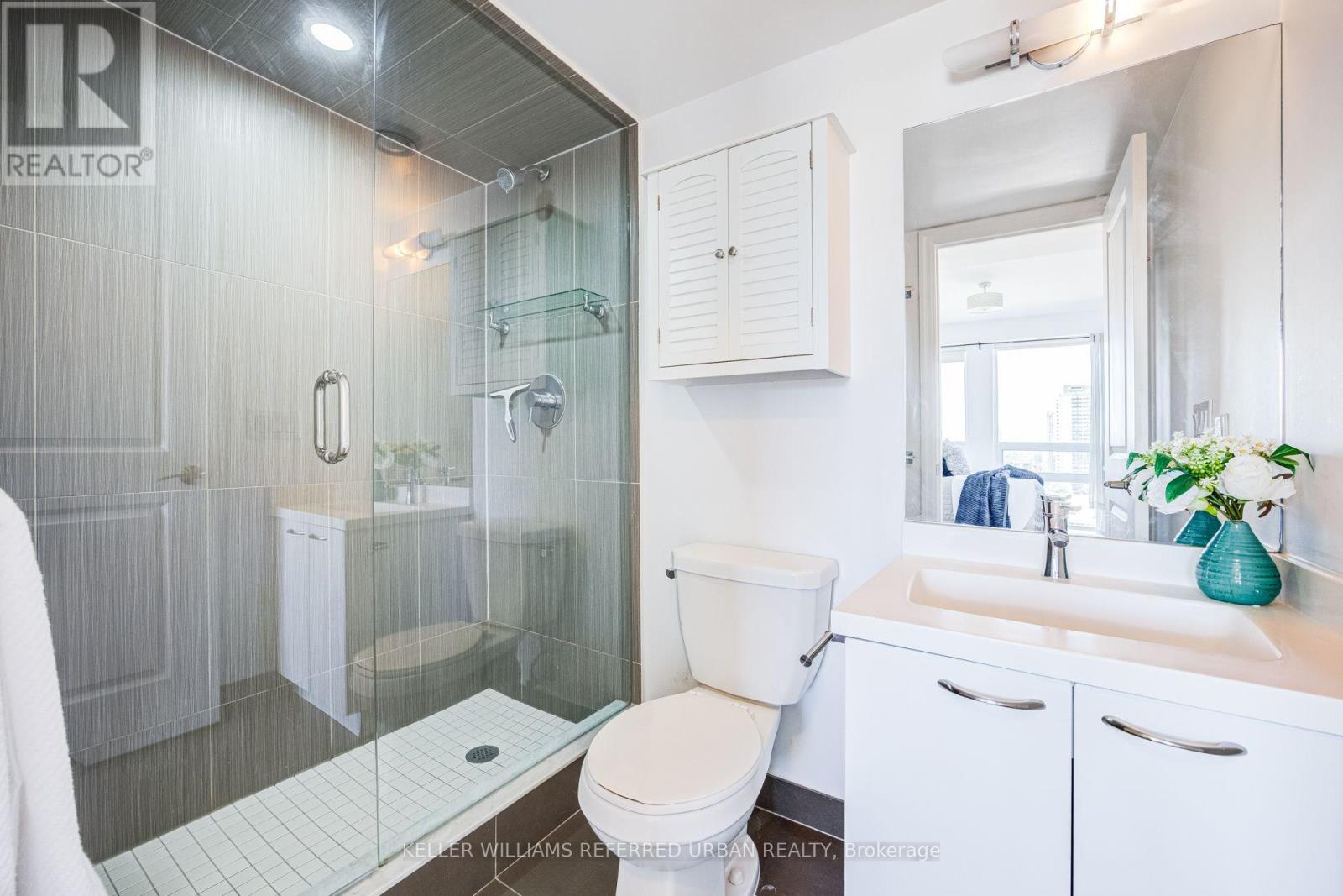 1006 - 500 St Clair Avenue W, Toronto, Ontario  M6C 1A8 - Photo 8 - C13830610