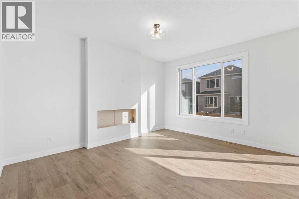 153 Snowberry Common SE