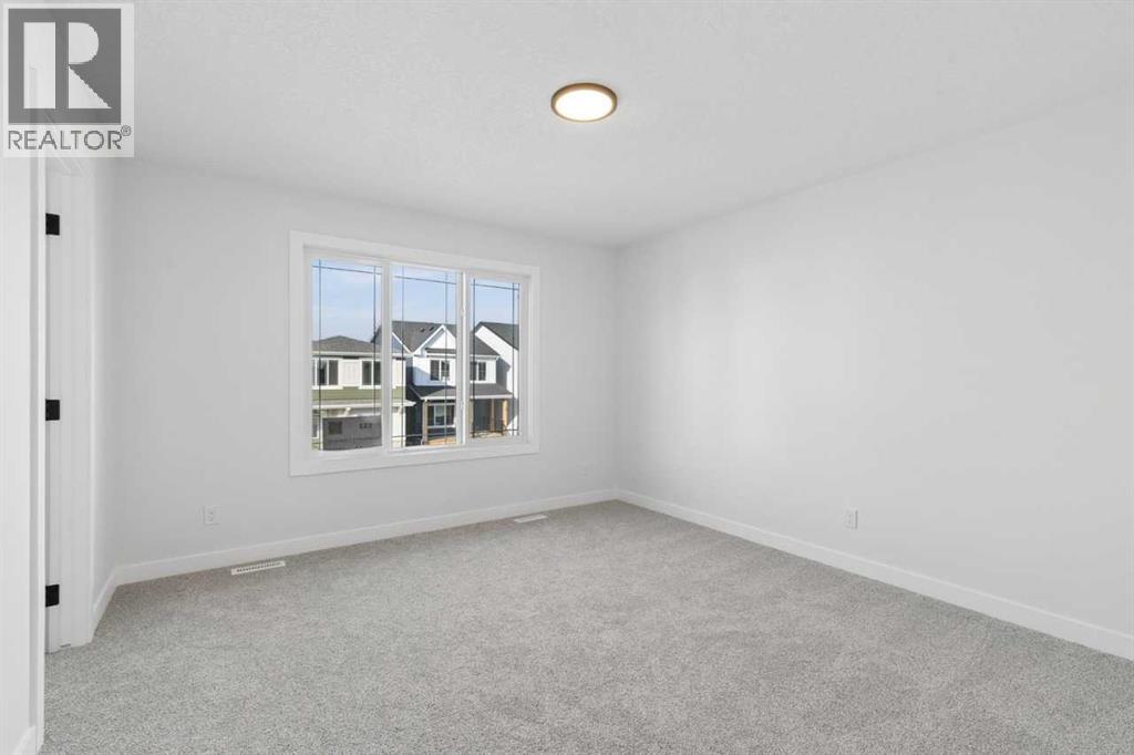 153 Snowberry Common SE