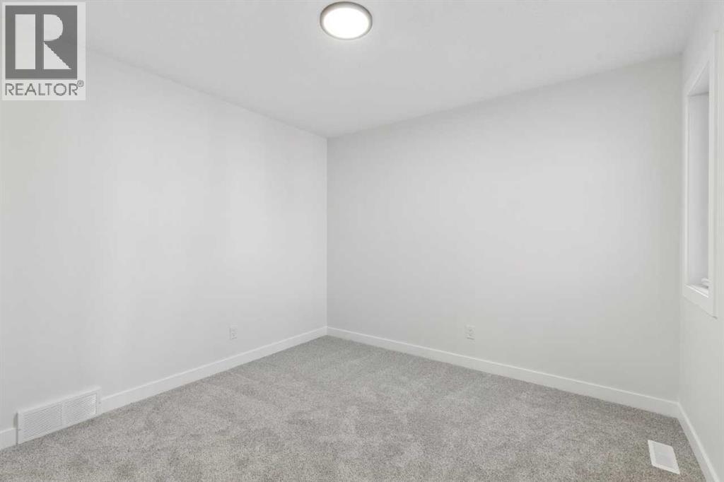153 Snowberry Common SE