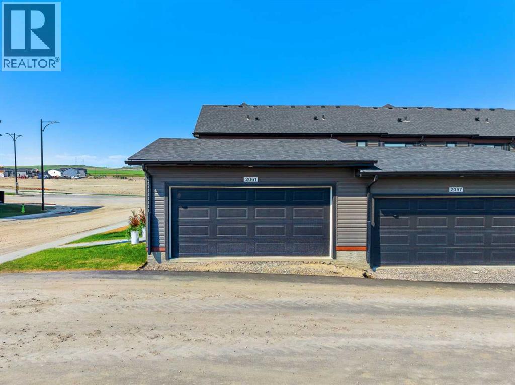 2061 Vantage Way SW, Airdrie, Alberta  T4B 5Y5 - Photo 45 - A2338428