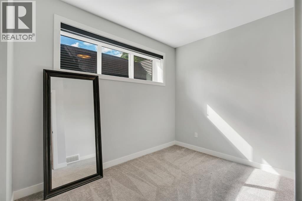 2106 49 Avenue SW