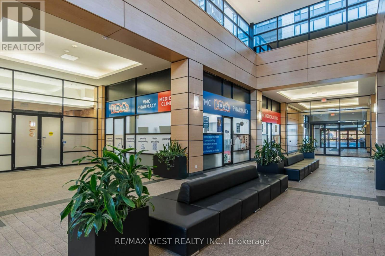 605 - 2900 Highway 7, Vaughan, Ontario  L4K 0G3 - Photo 4 - N13830586