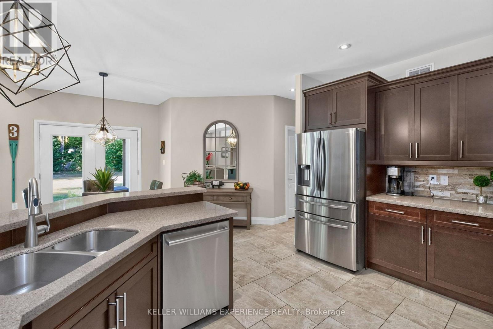 5 Loftus Road, Springwater, Ontario  L0L 2K0 - Photo 14 - S13830708
