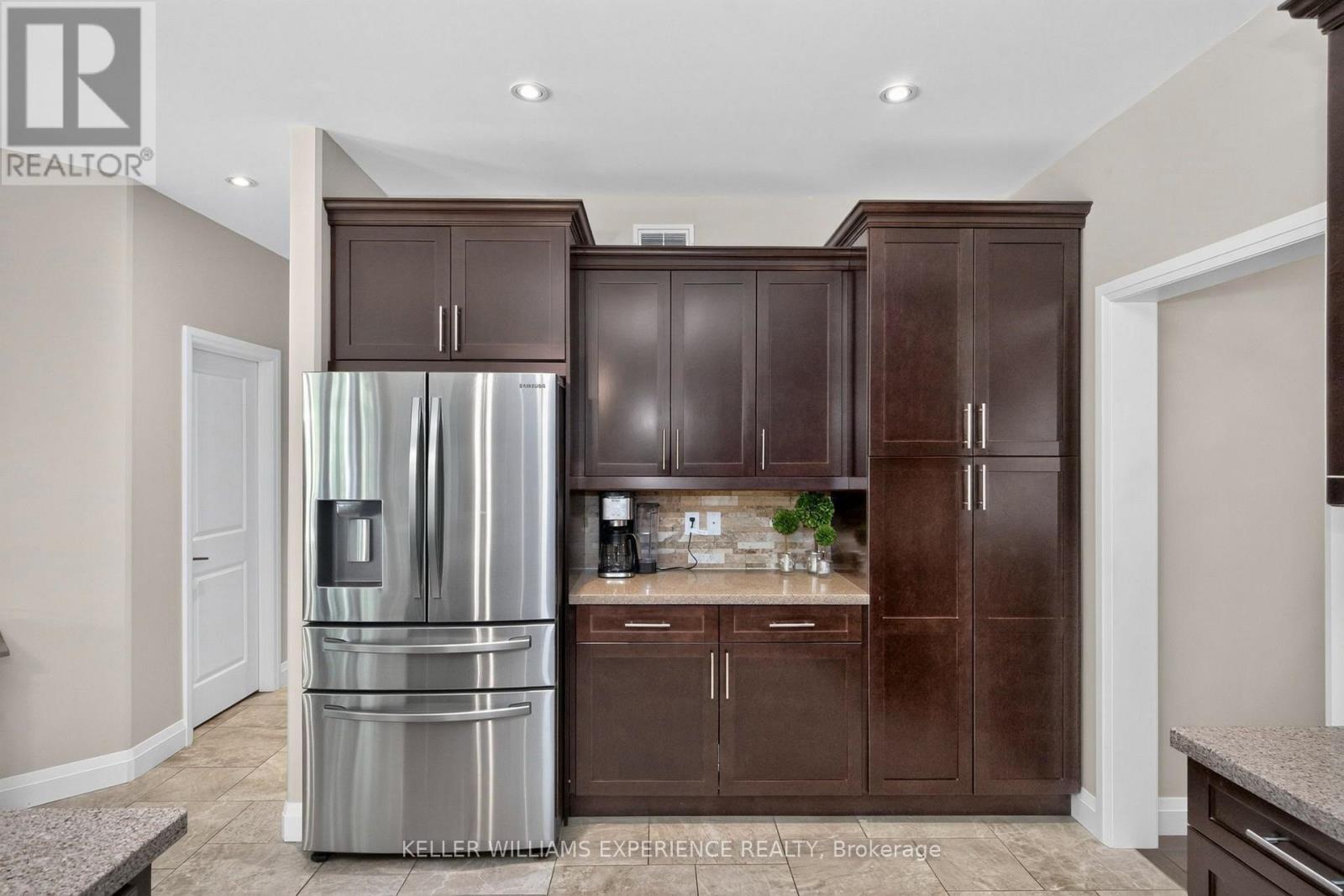5 Loftus Road, Springwater, Ontario  L0L 2K0 - Photo 15 - S13830708