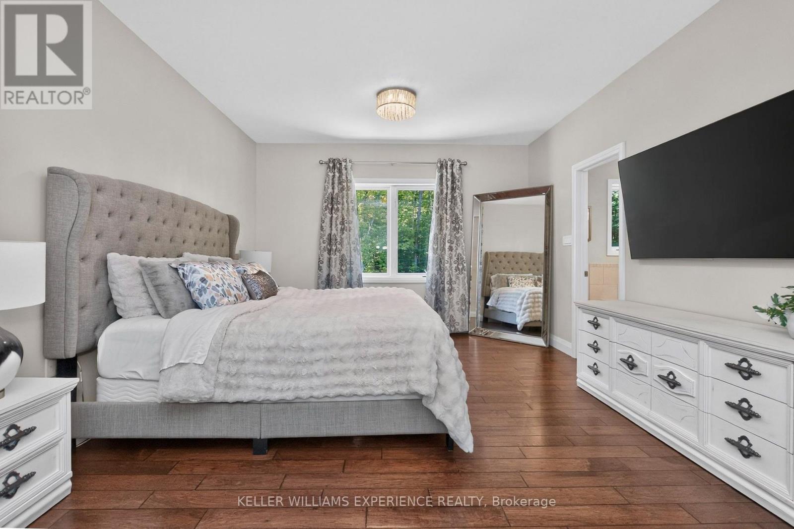 5 Loftus Road, Springwater, Ontario  L0L 2K0 - Photo 19 - S13830708