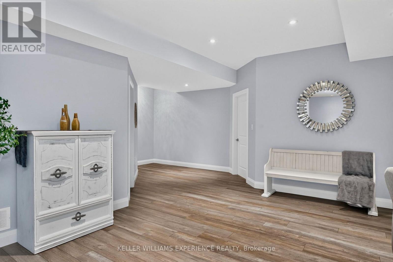 5 Loftus Road, Springwater, Ontario  L0L 2K0 - Photo 34 - S13830708