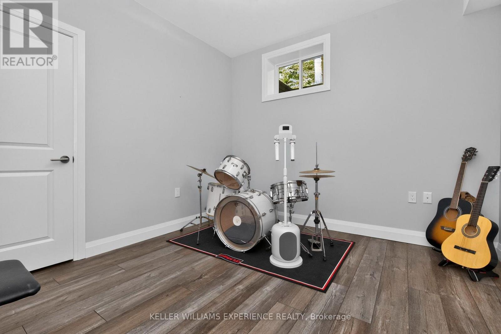 5 Loftus Road, Springwater, Ontario  L0L 2K0 - Photo 36 - S13830708