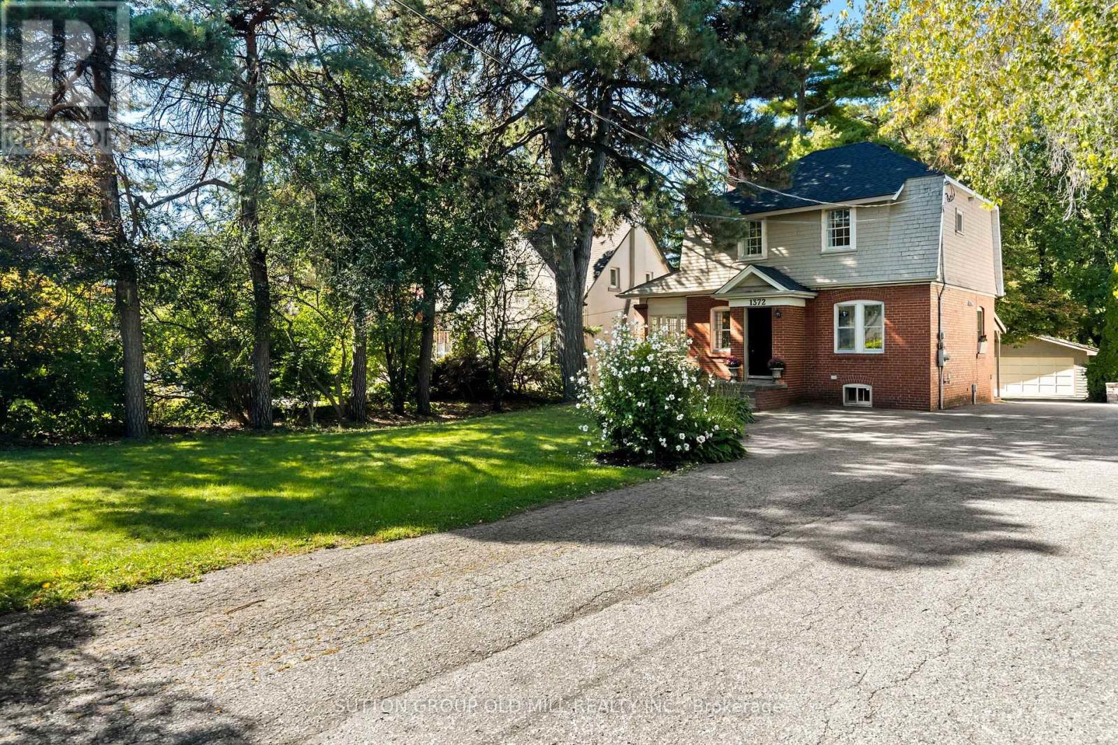 1372 Islington Avenue, Toronto, Ontario M9A 3K6 - Photo 2 - W13830658