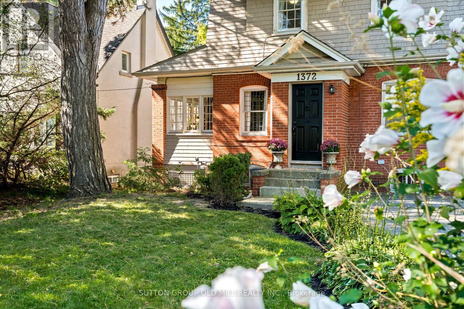 1372 Islington Avenue, Toronto, Ontario M9A 3K6 - Photo 3 - W13830658