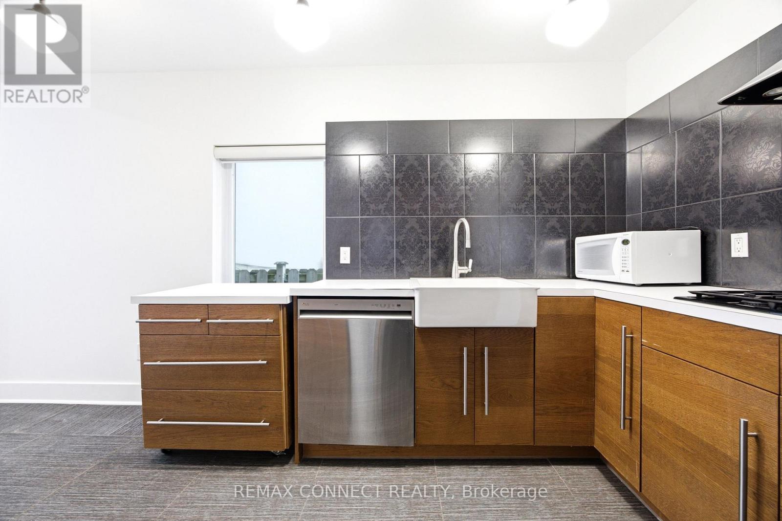 Main - 37 Noble Street, Toronto, Ontario  M6K 2C7 - Photo 15 - W13830718