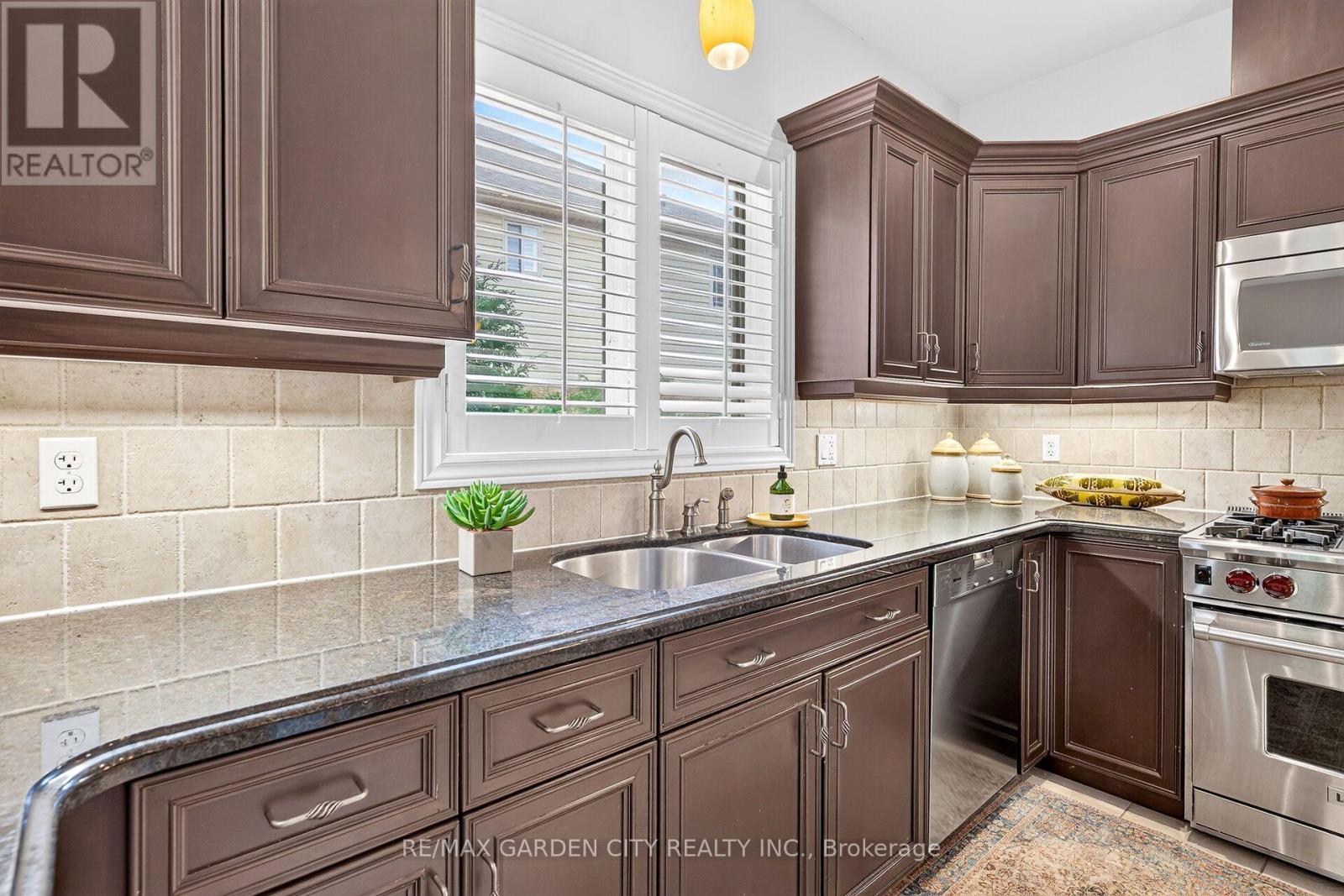 18 Heathcote Court, Grimsby, Ontario  L3M 0A6 - Photo 17 - X13830566