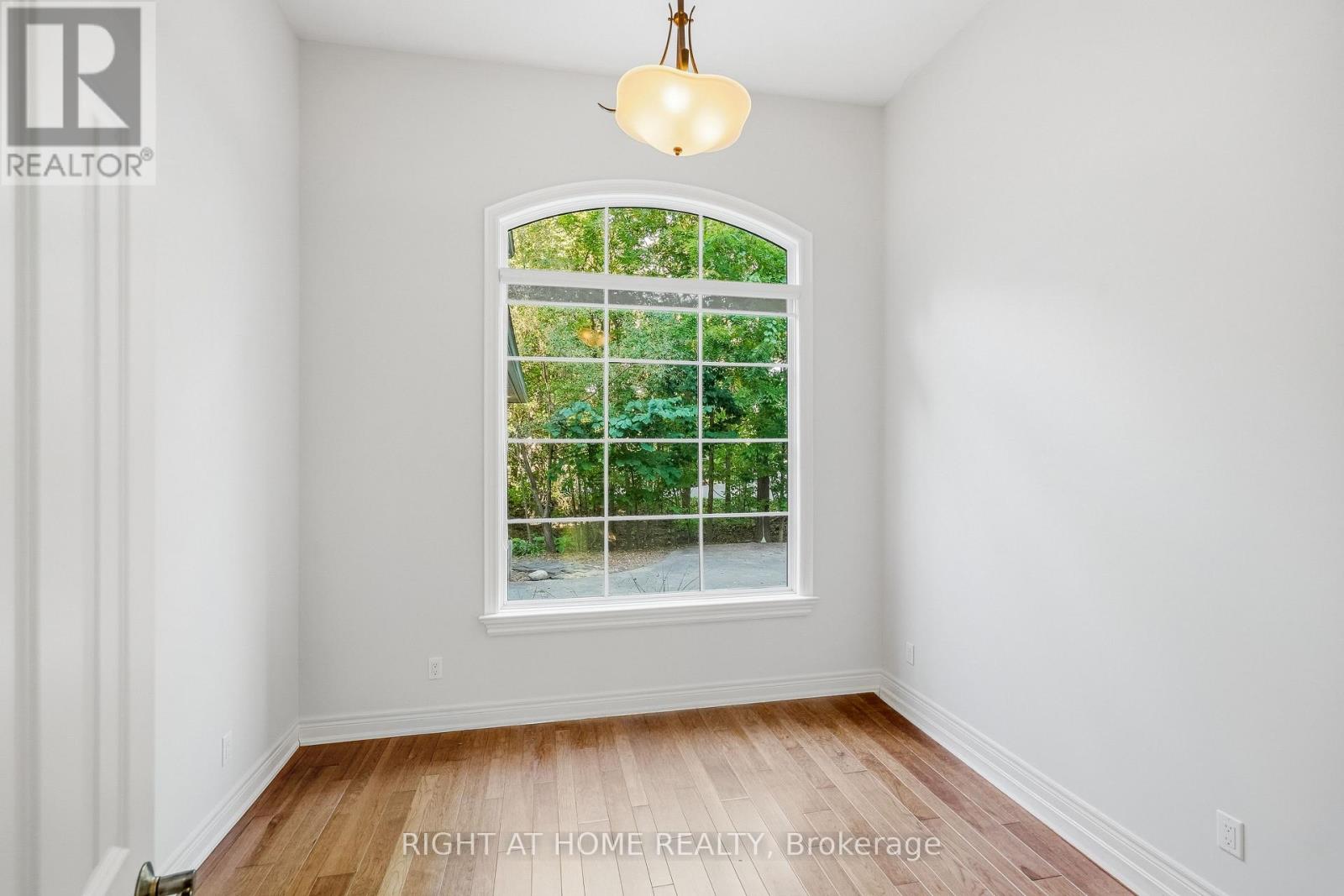 2206 Four Mile Creek Road, Niagara-On-The-Lake, Ontario  L0S 1J0 - Photo 20 - X13830582