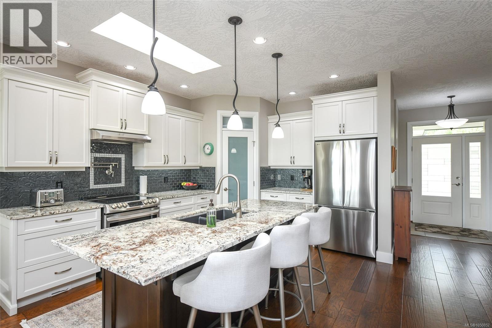 2763 Fife Pl, Courtenay, British Columbia  V9N 4A6 - Photo 4 - 1050852