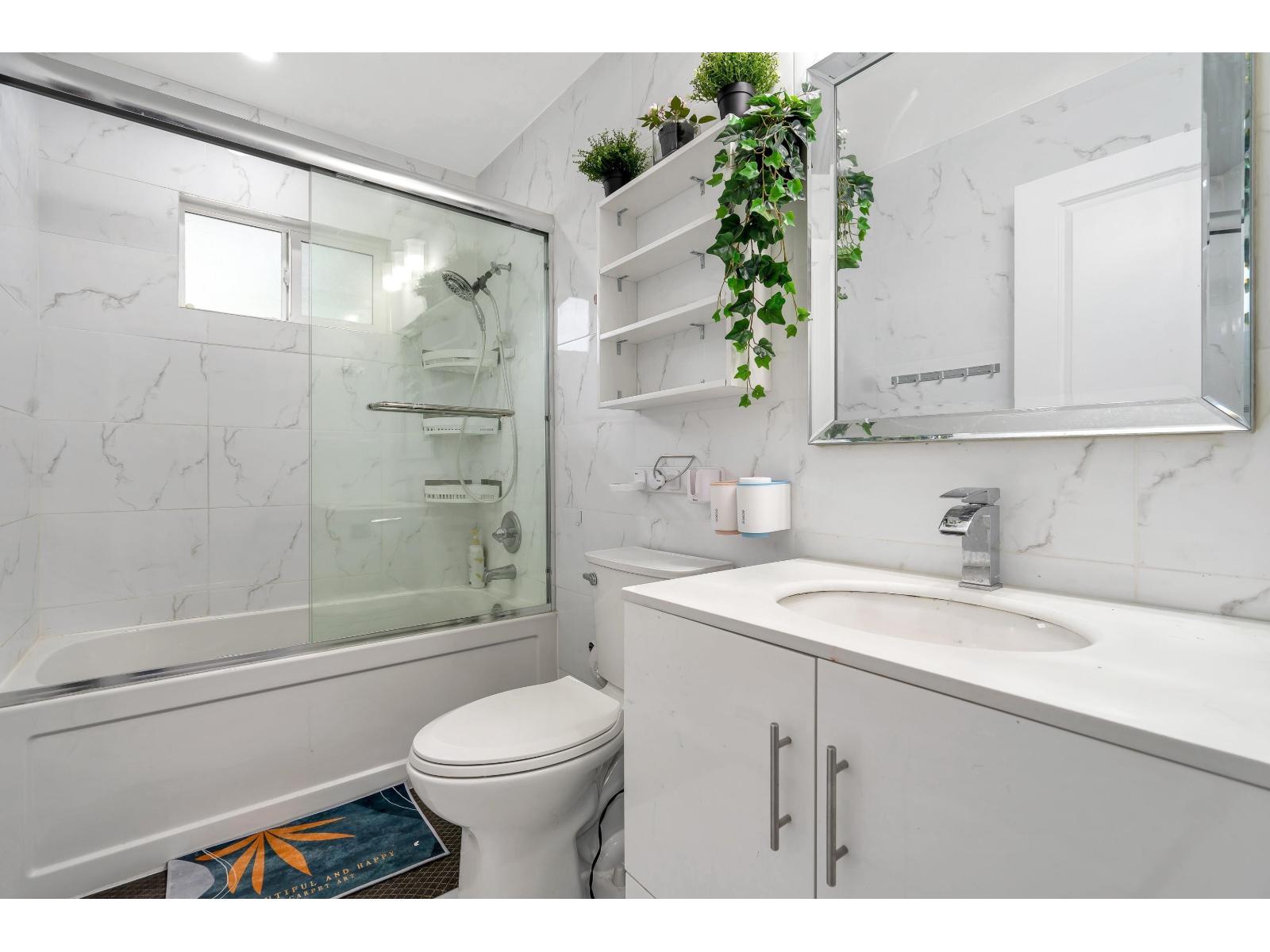 10865 152 Street, Surrey, British Columbia  V3R 4H3 - Photo 6 - R3169742