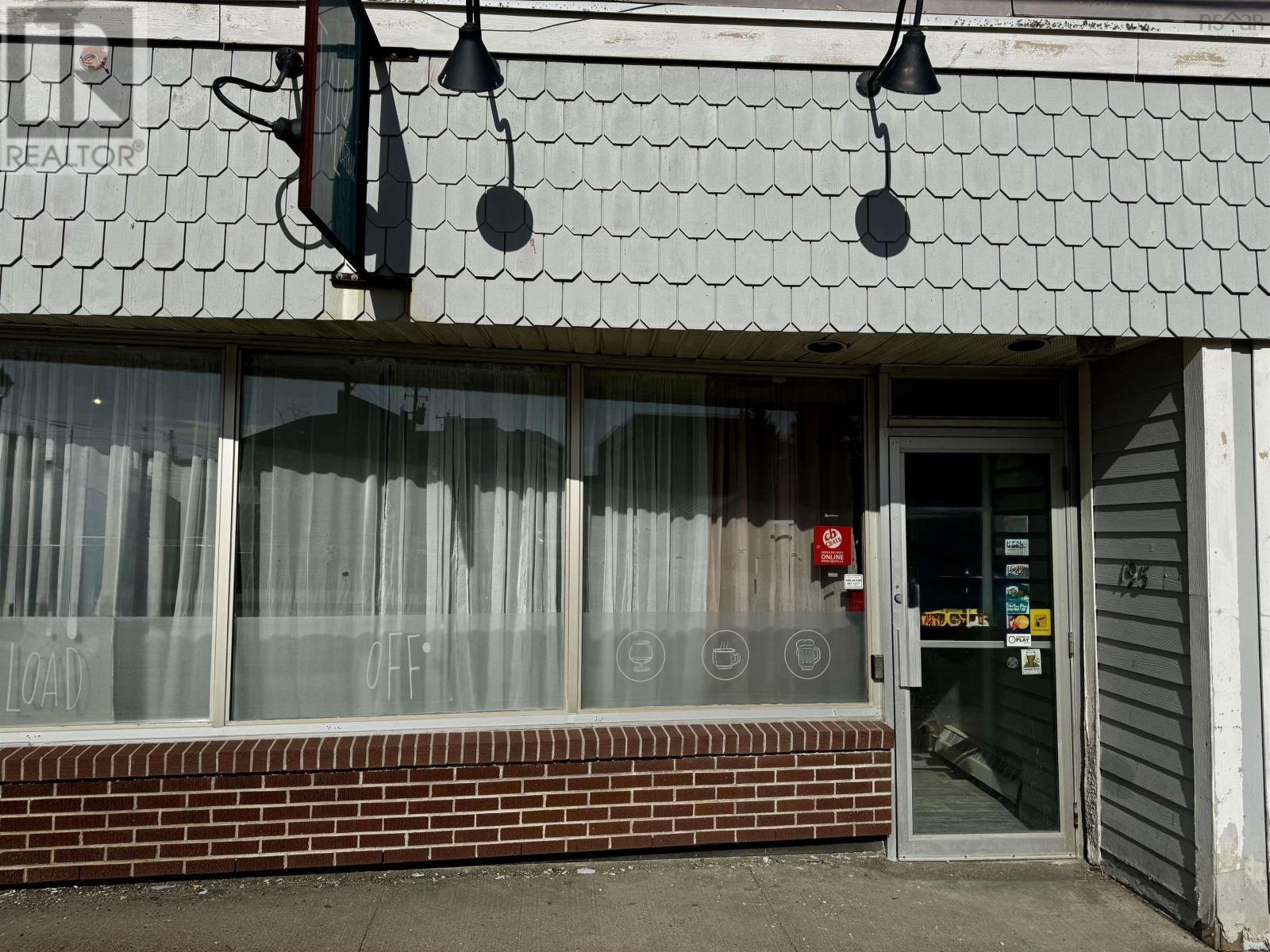 195 Commercial Street, glace bay, Nova Scotia