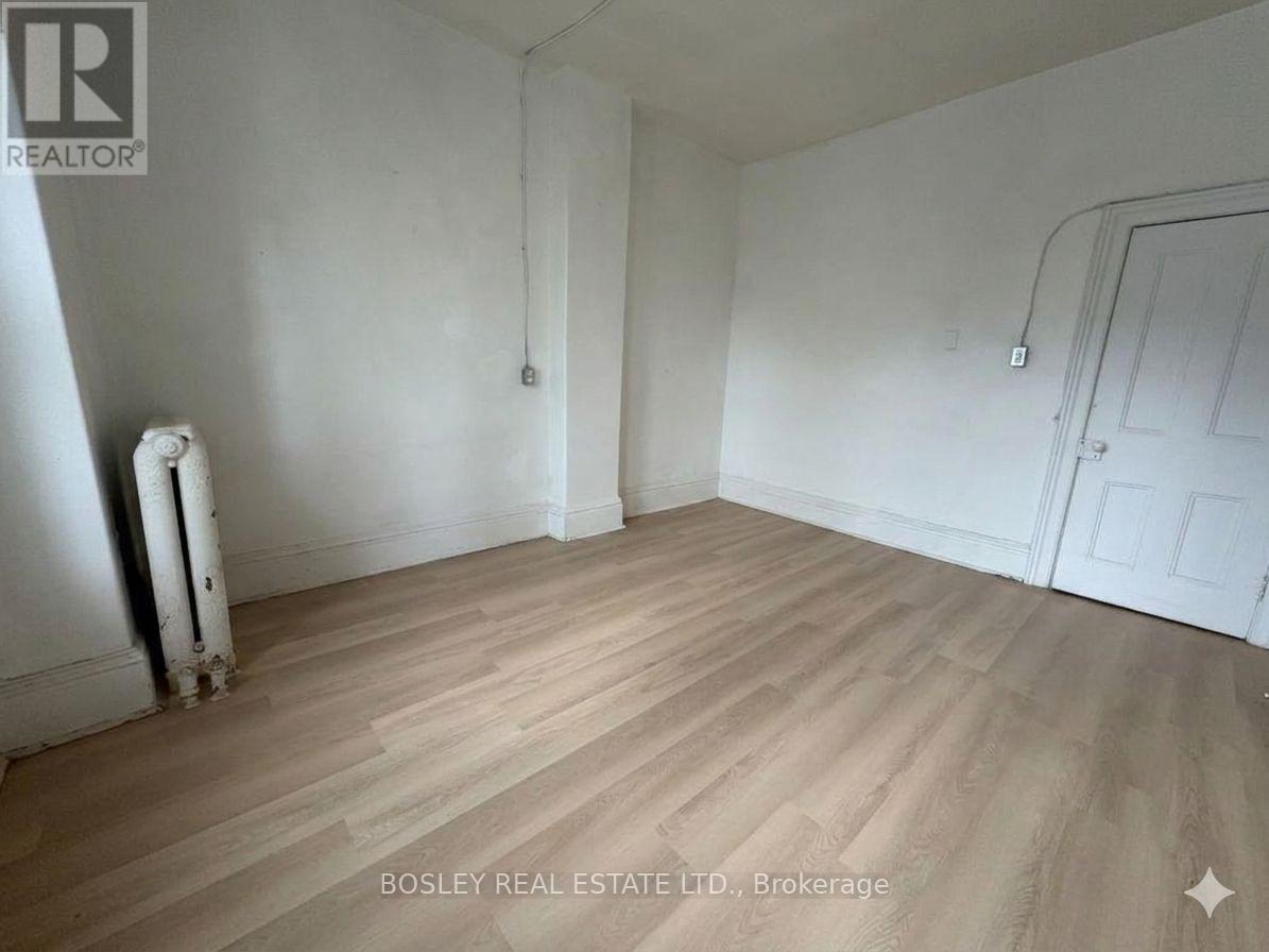 Upper - 14 D'arcy Street, Toronto, Ontario  M5T 1J7 - Photo 10 - C13774050
