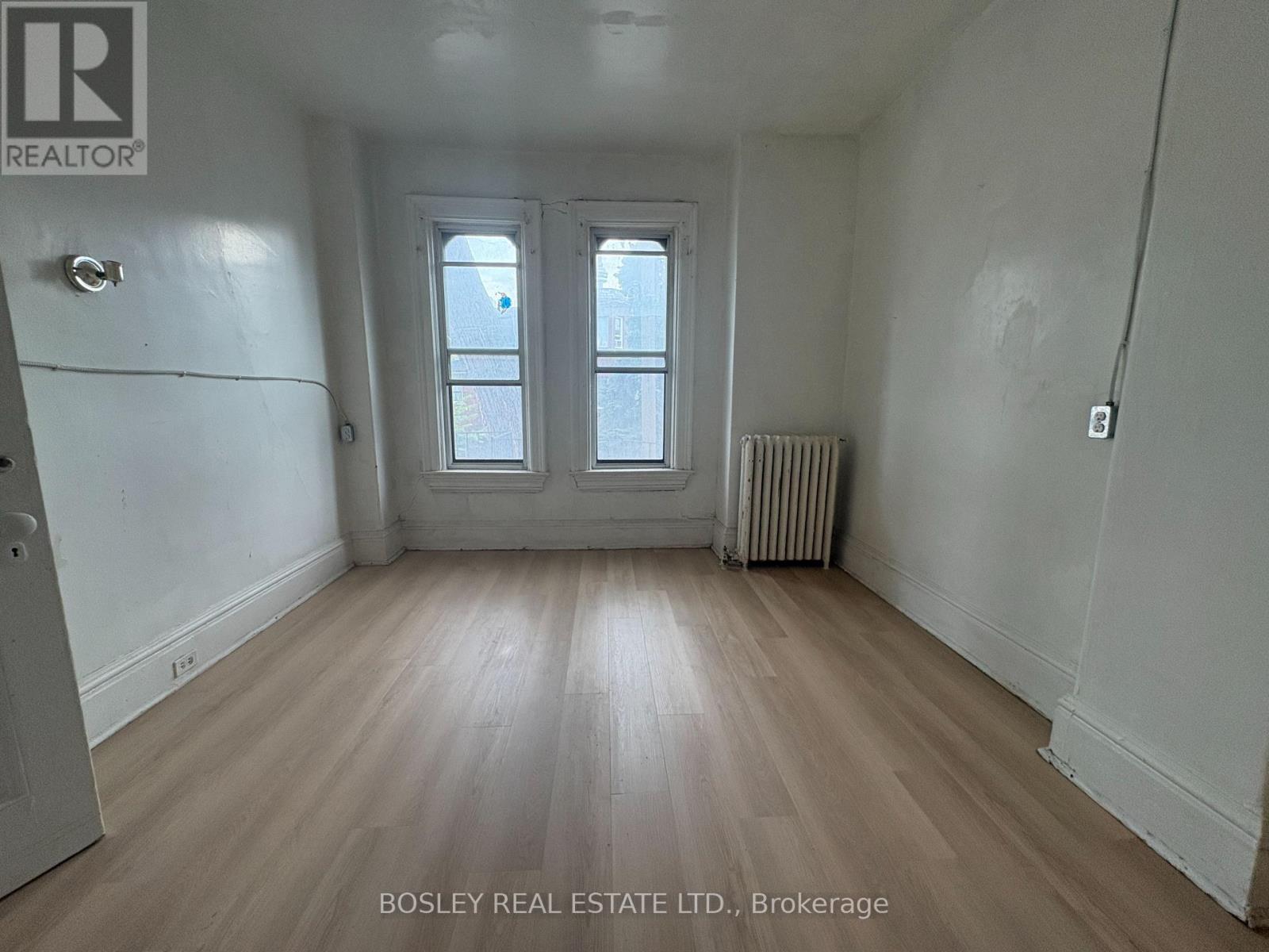 Upper - 14 D'arcy Street, Toronto, Ontario  M5T 1J7 - Photo 9 - C13774050