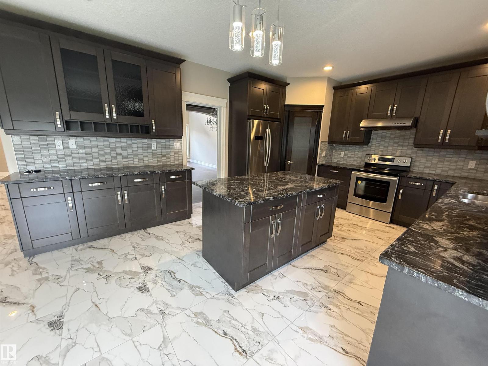 1721 ADAMSON CR SW