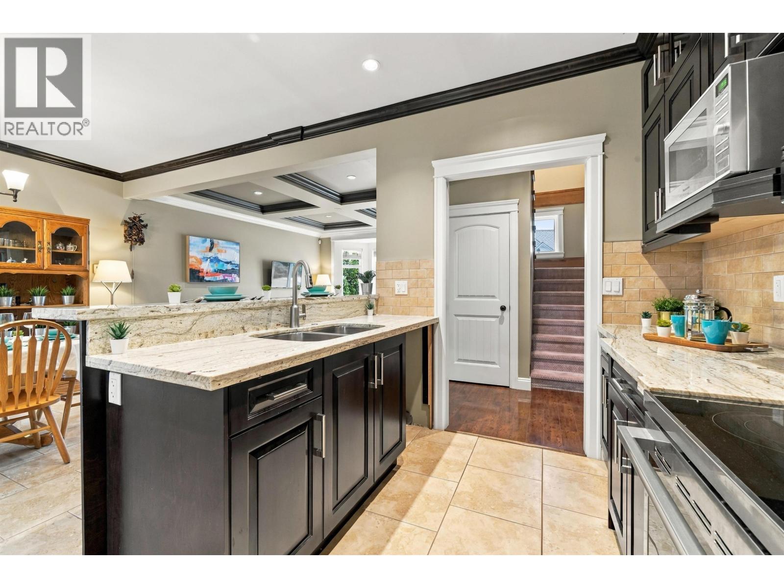 702 Grover Avenue, Coquitlam, British Columbia  V3J 3C6 - Photo 10 - R3169720