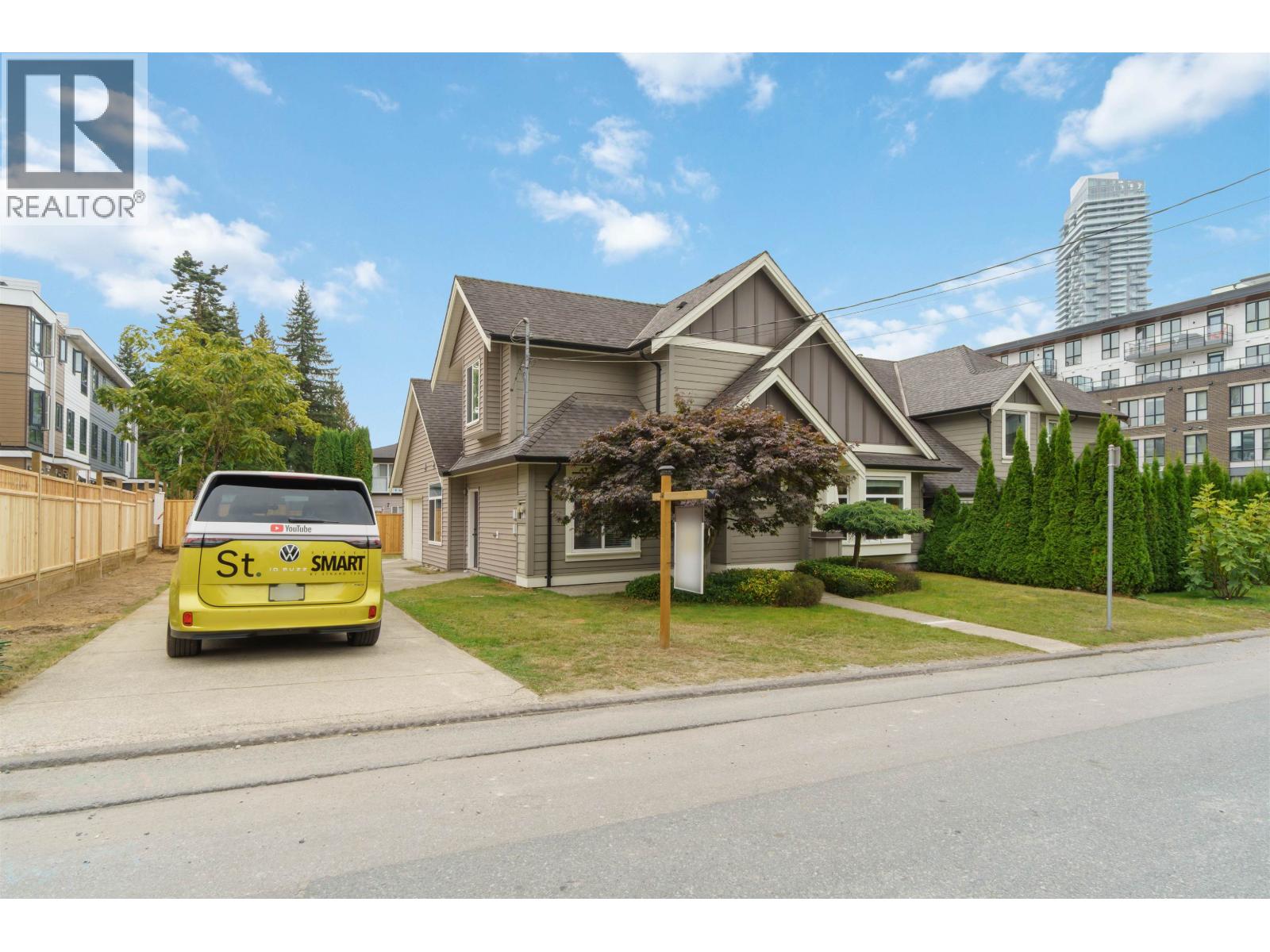 702 Grover Avenue, Coquitlam, British Columbia  V3J 3C6 - Photo 2 - R3169720