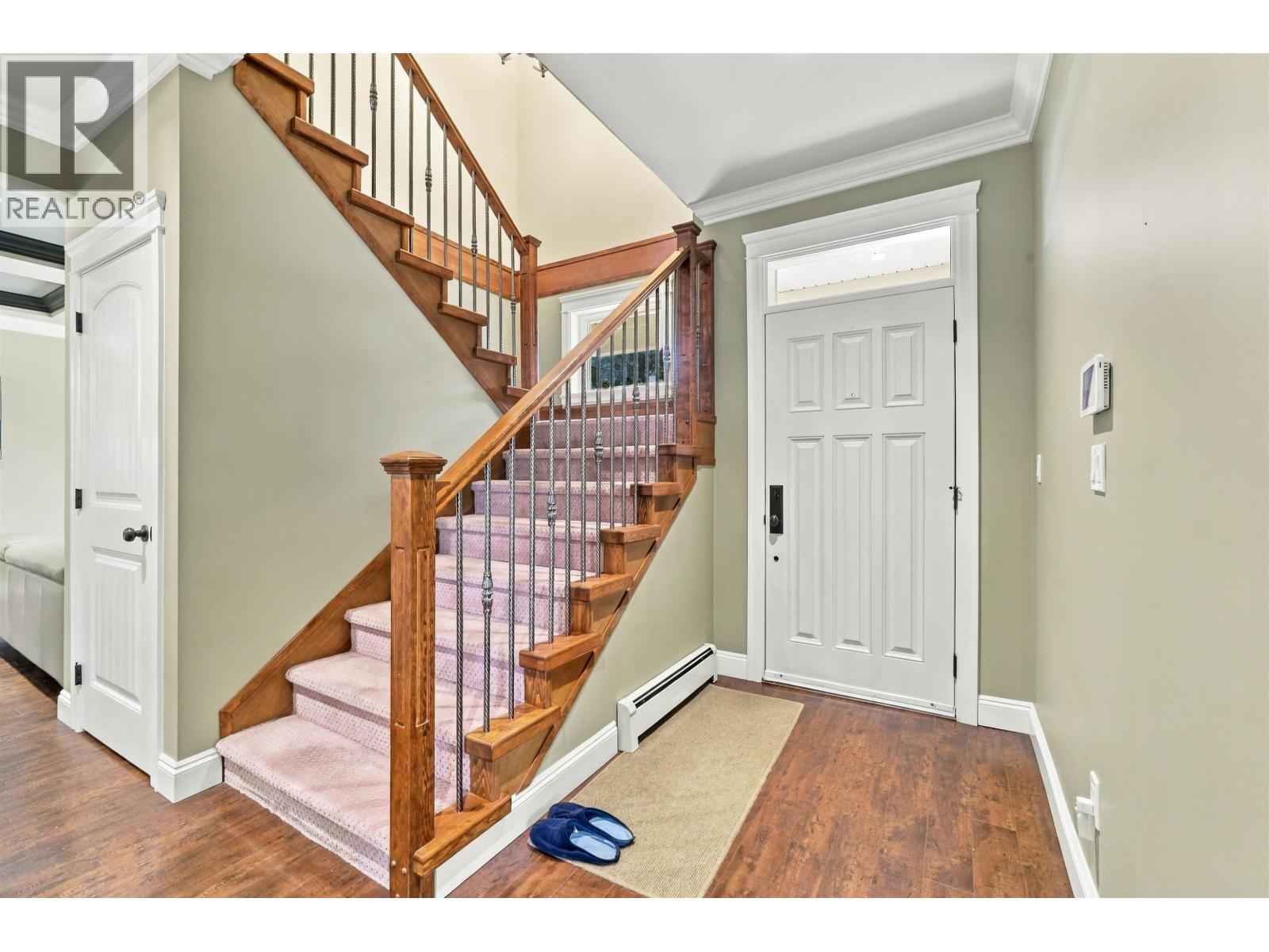 702 Grover Avenue, Coquitlam, British Columbia  V3J 3C6 - Photo 3 - R3169720