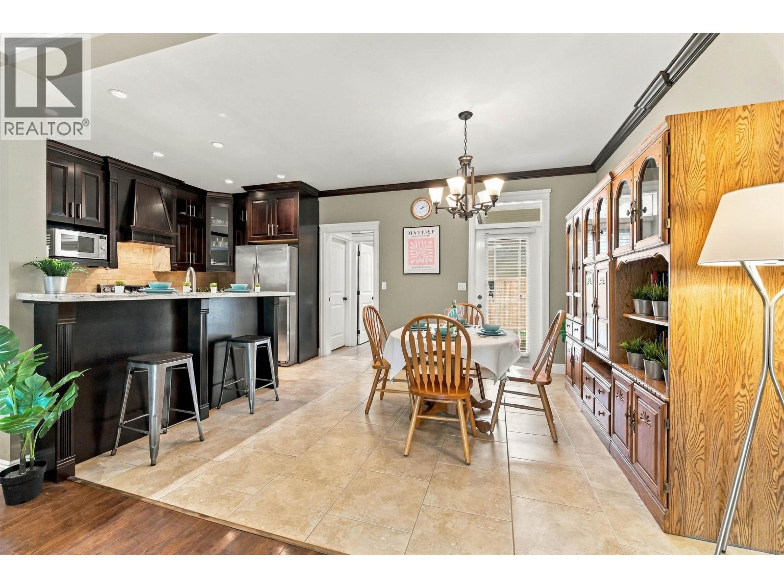 702 Grover Avenue, Coquitlam, British Columbia  V3J 3C6 - Photo 6 - R3169720