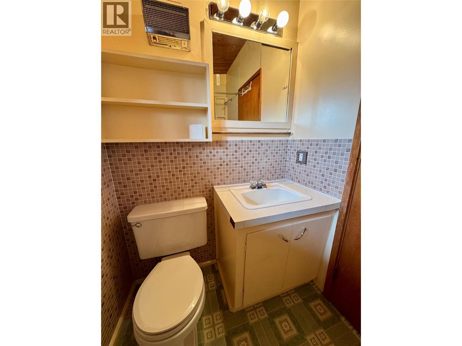 9209 Moffat Avenue, Wilmer, British Columbia  V0A 1K5 - Photo 27 - 10366233