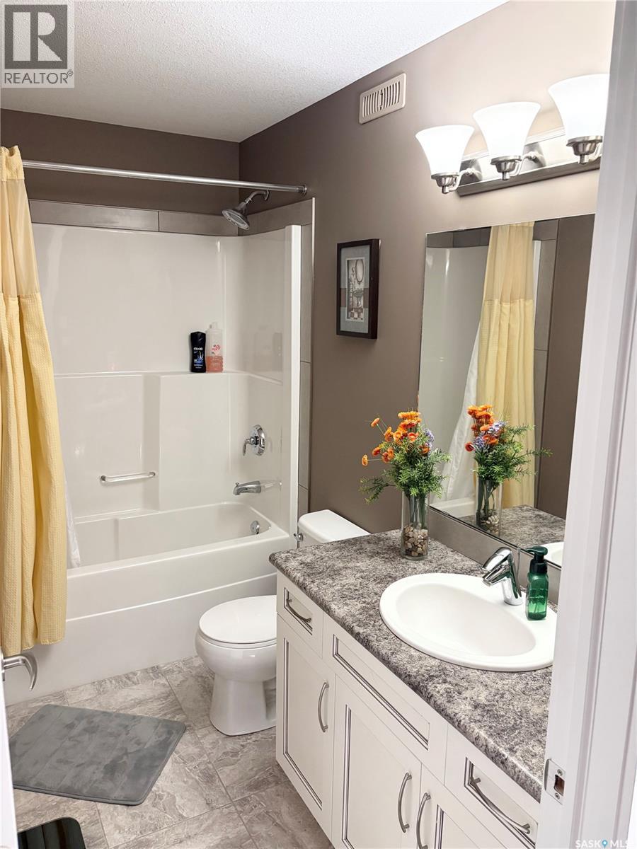 206 Thauberger Road N, Regina, Saskatchewan  S4Y 0C3 - Photo 15 - SK049611