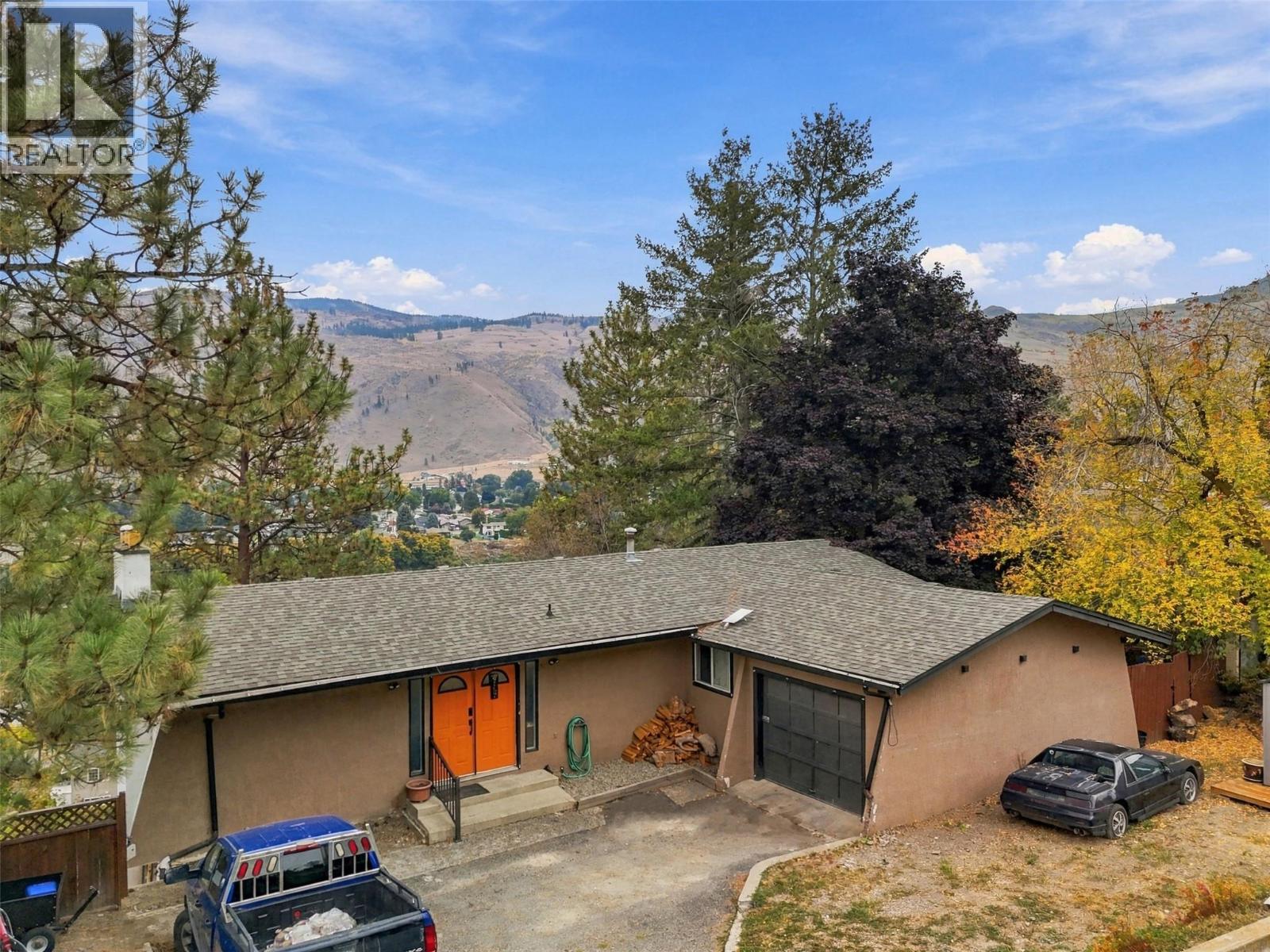 4389 Karindale Road, Kamloops, British Columbia  V2B 8N1 - Photo 2 - 10401939