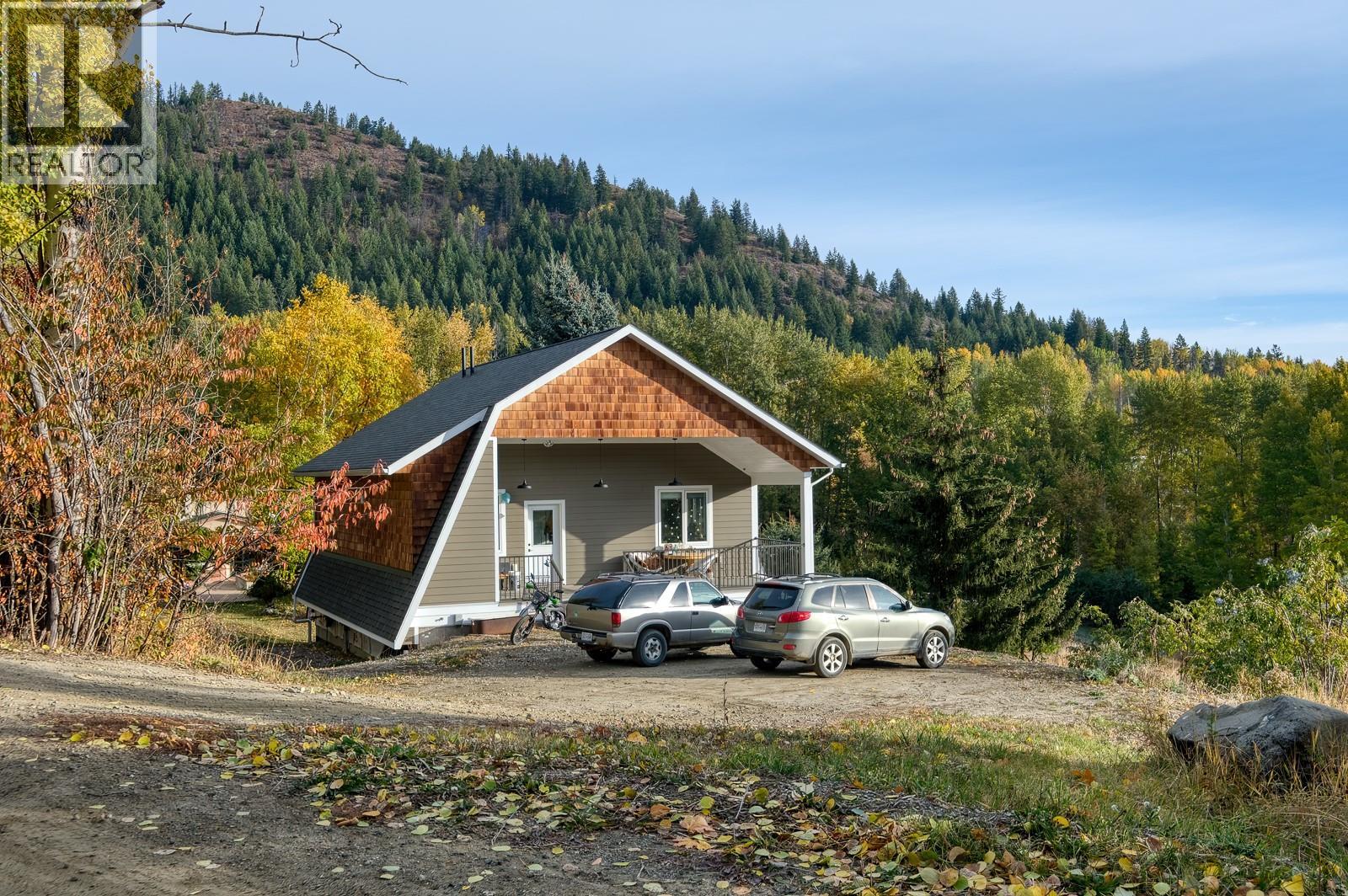 2302 Happy Valley Road, Rossland, British Columbia  V0G 1Y0 - Photo 3 - 10366069