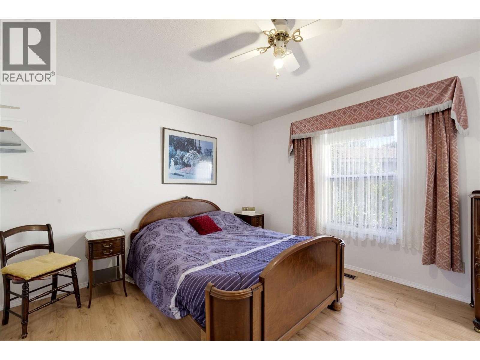 370 10 Avenue SE, Salmon Arm, British Columbia  V1E 2C3 - Photo 22 - 10401960