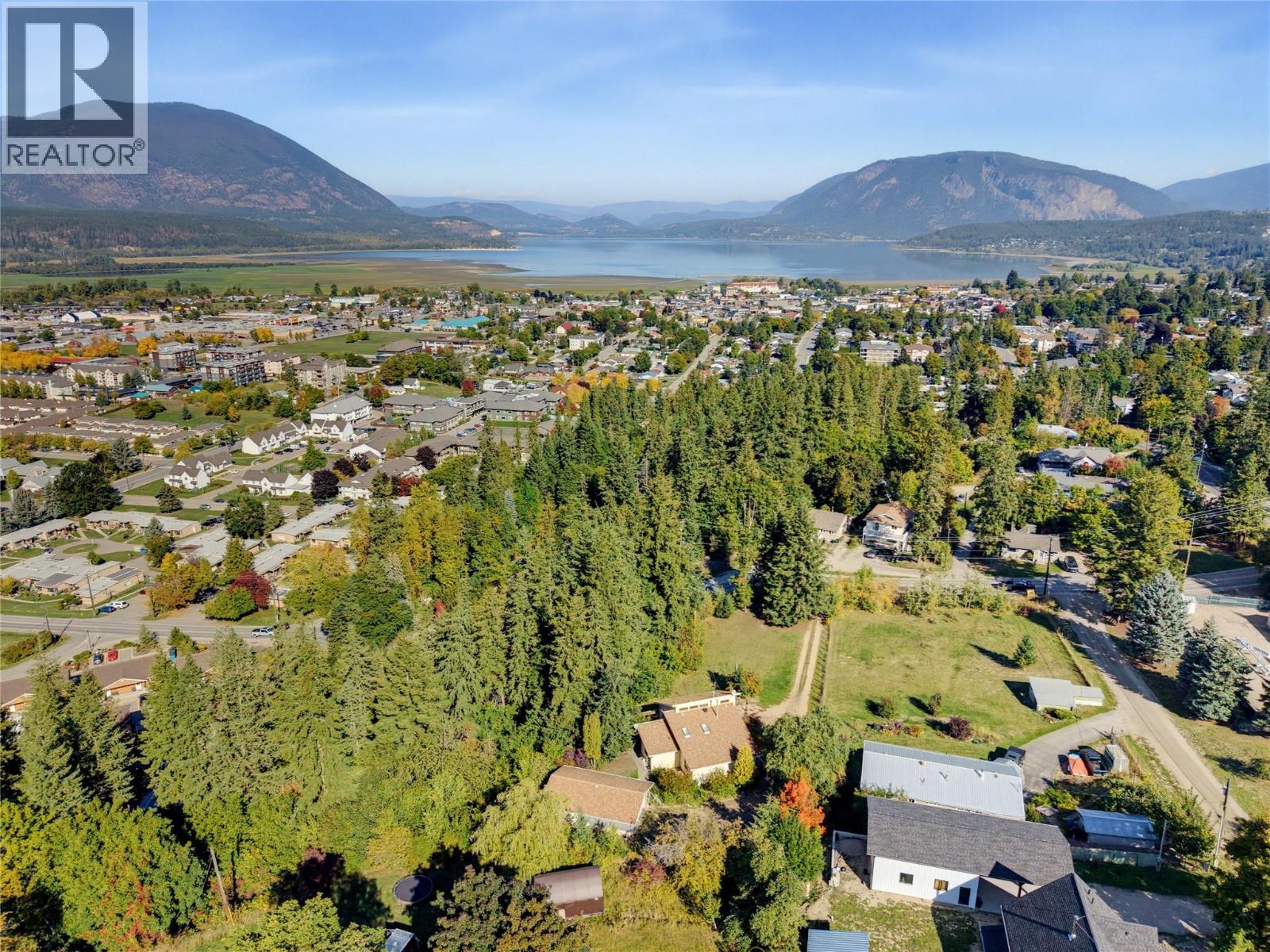 370 10 Avenue SE, Salmon Arm, British Columbia  V1E 2C3 - Photo 50 - 10401960