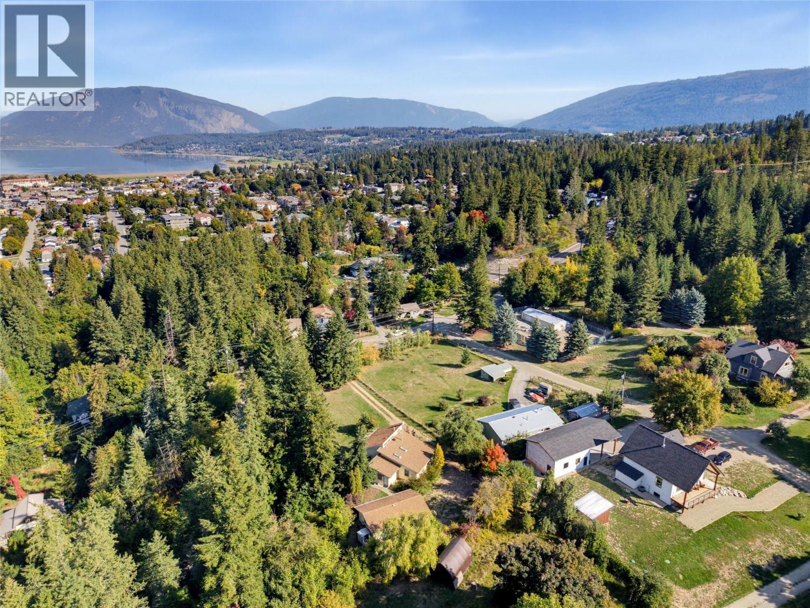 370 10 Avenue SE, Salmon Arm, British Columbia  V1E 2C3 - Photo 51 - 10401960