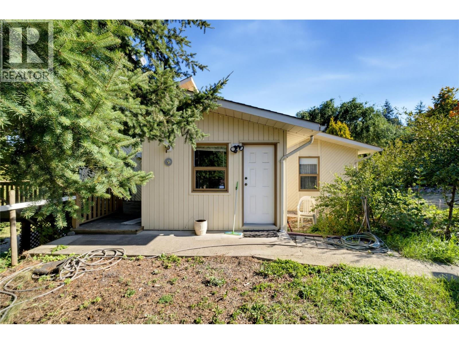 370 10 Avenue SE, Salmon Arm, British Columbia  V1E 2C3 - Photo 61 - 10401960