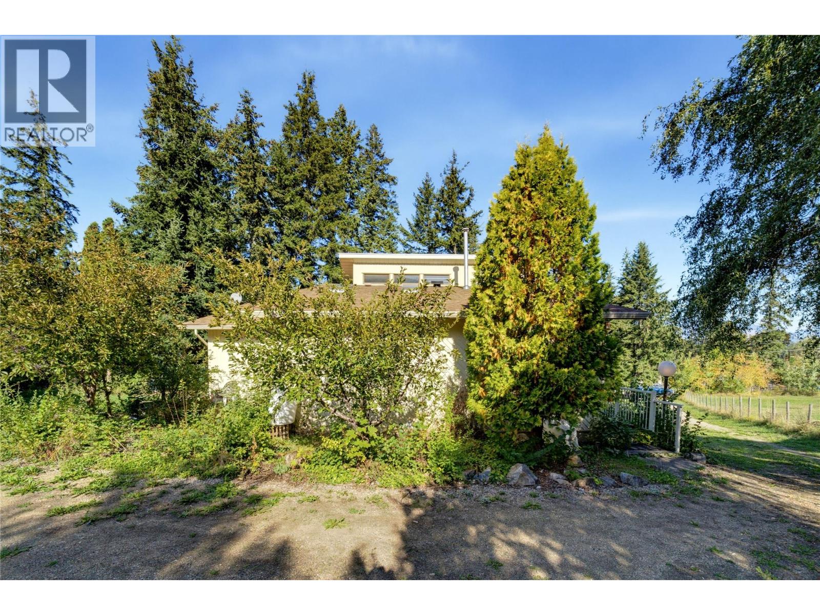 370 10 Avenue SE, Salmon Arm, British Columbia  V1E 2C3 - Photo 72 - 10401960