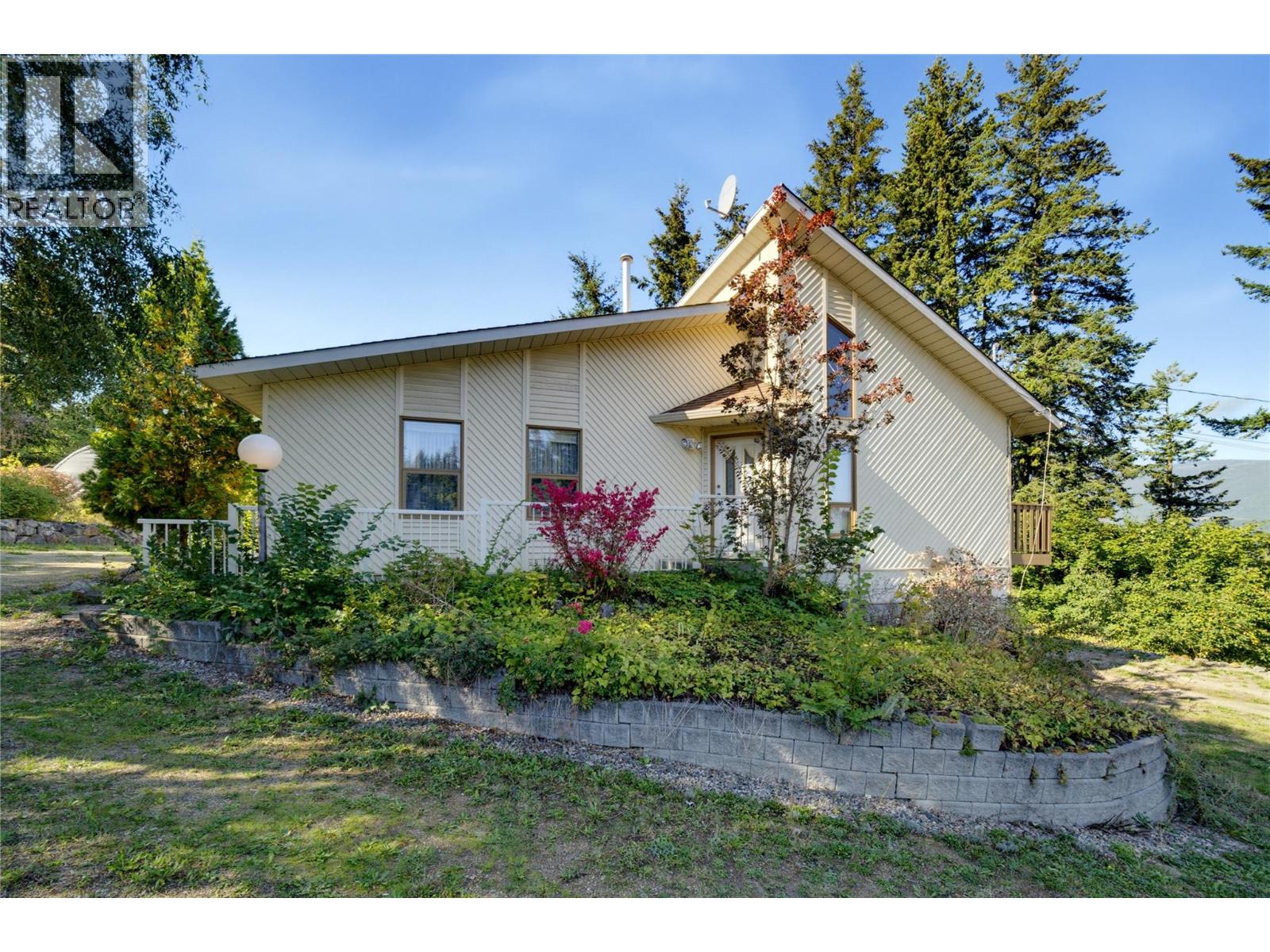 370 10 Avenue SE, Salmon Arm, British Columbia  V1E 2C3 - Photo 75 - 10401960