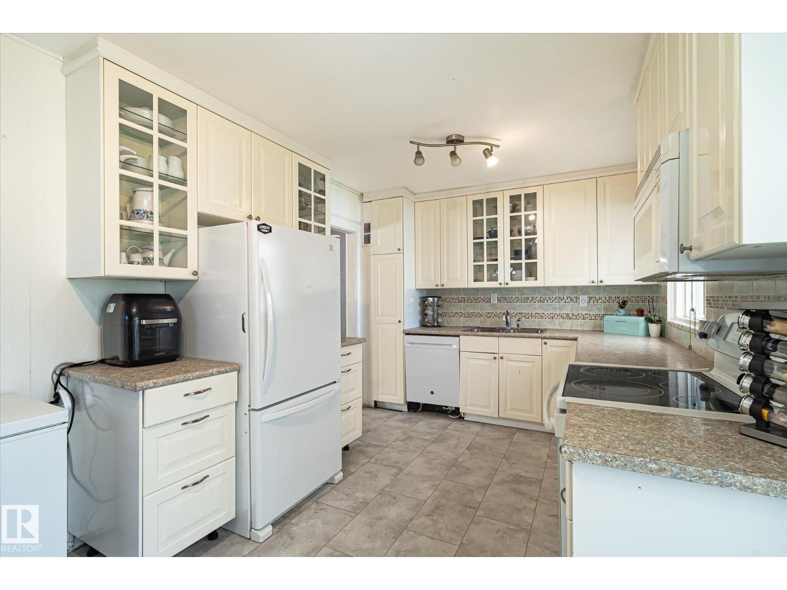 12820 132 St Nw, Edmonton, Alberta  T5L 1R1 - Photo 10 - E4507788